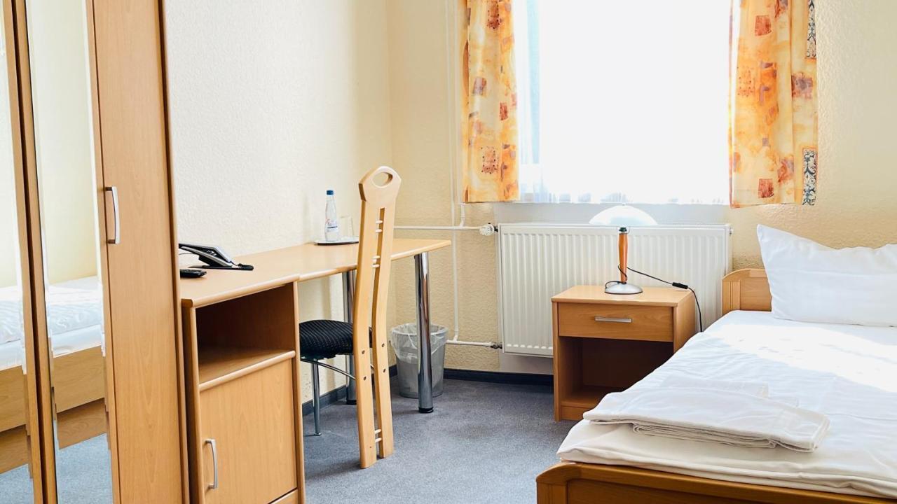 Hotel Merkur Garni Sarstedt Ngoại thất bức ảnh