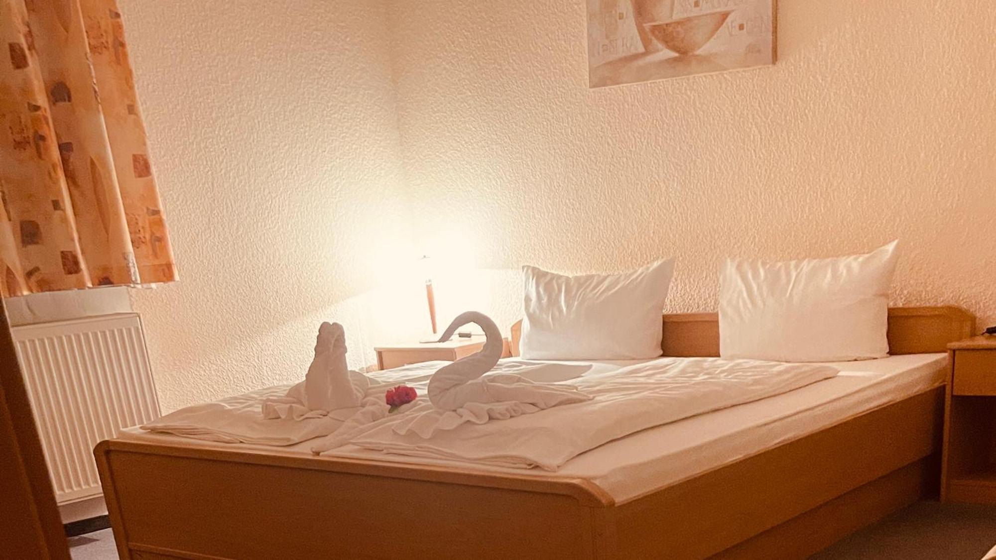 Hotel Merkur Garni Sarstedt Ngoại thất bức ảnh